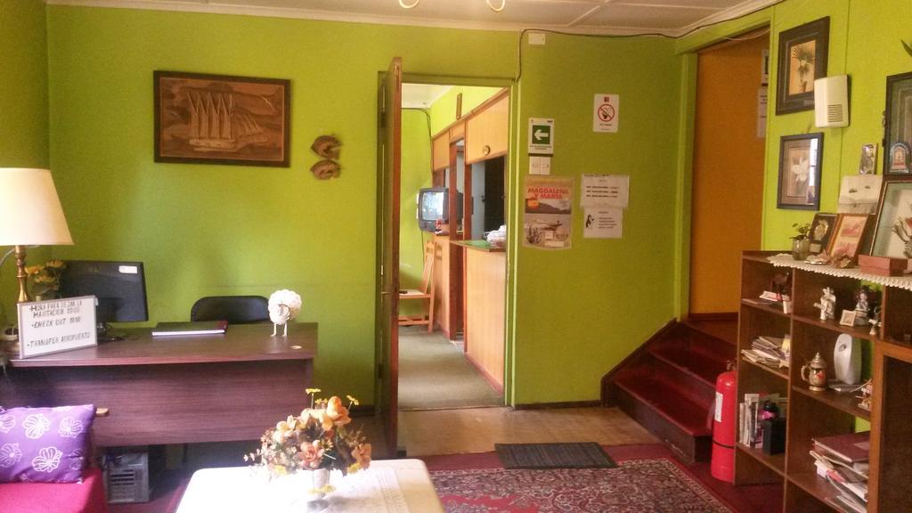 Hostal Chiloe Hostel Punta Arenas Esterno foto